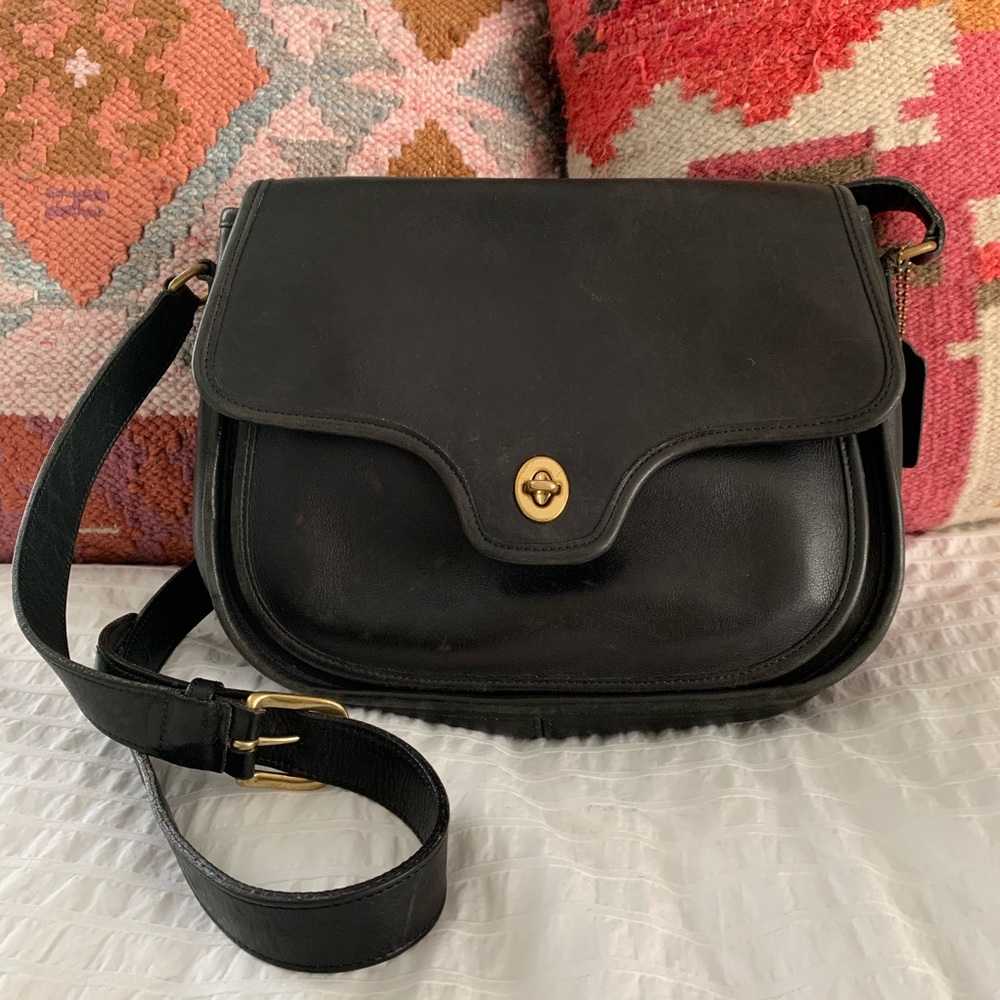 Vintage Classic Coach Black Leather Crossbody Shoulder Bag with Gold Hardware